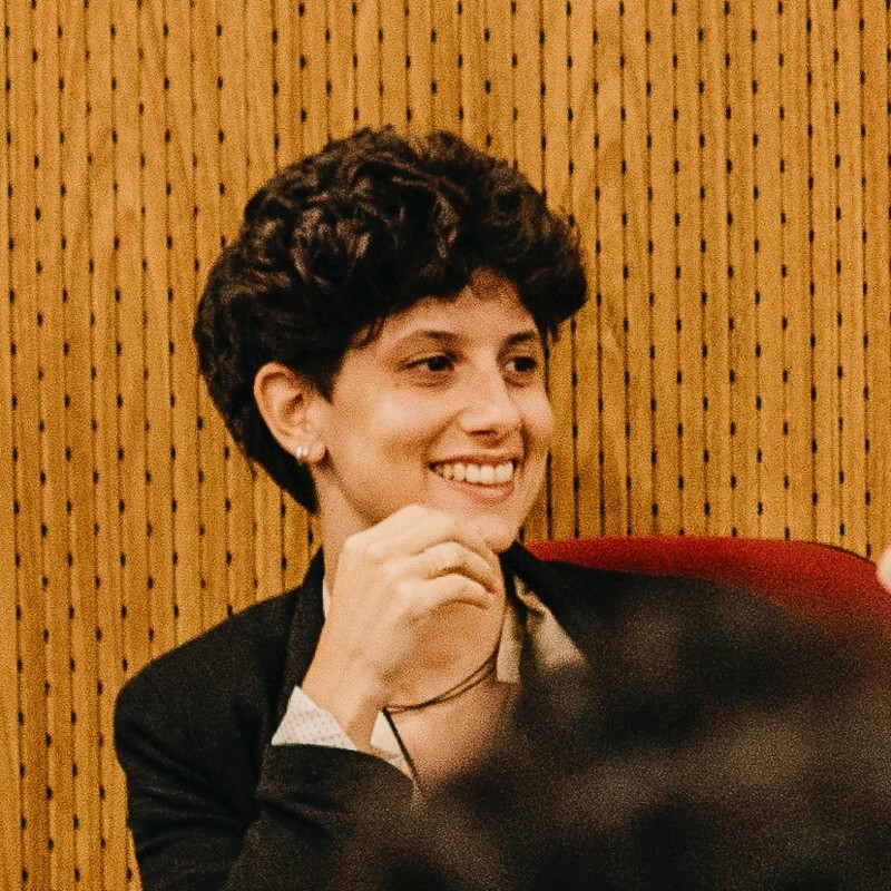 Clara Thomé Calheiros Ferreira Ramos